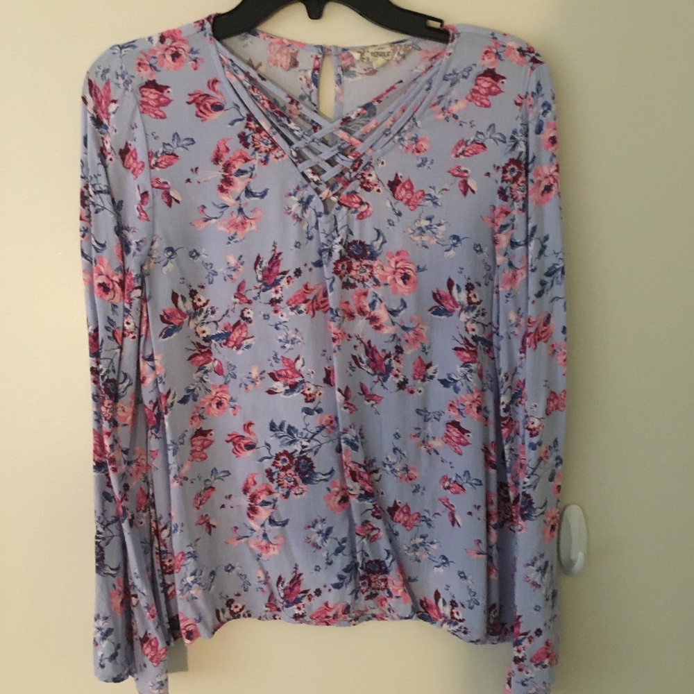 Pink Republic Bell Sleeve Floral Top